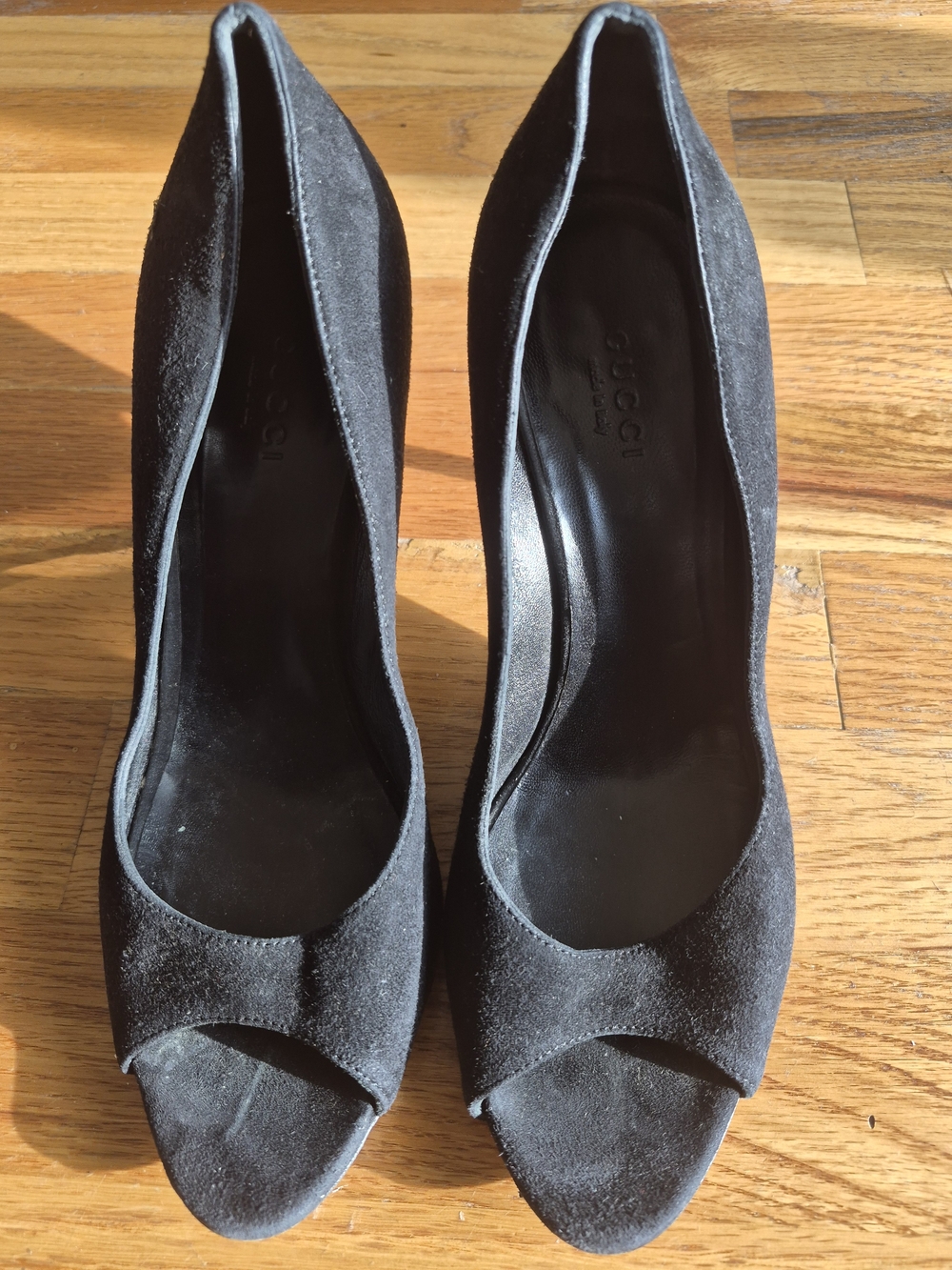 Vintage Gucci Black Suede Peep Toe Bamboo Heel Pumps – Size 6.5B – Made in Italy